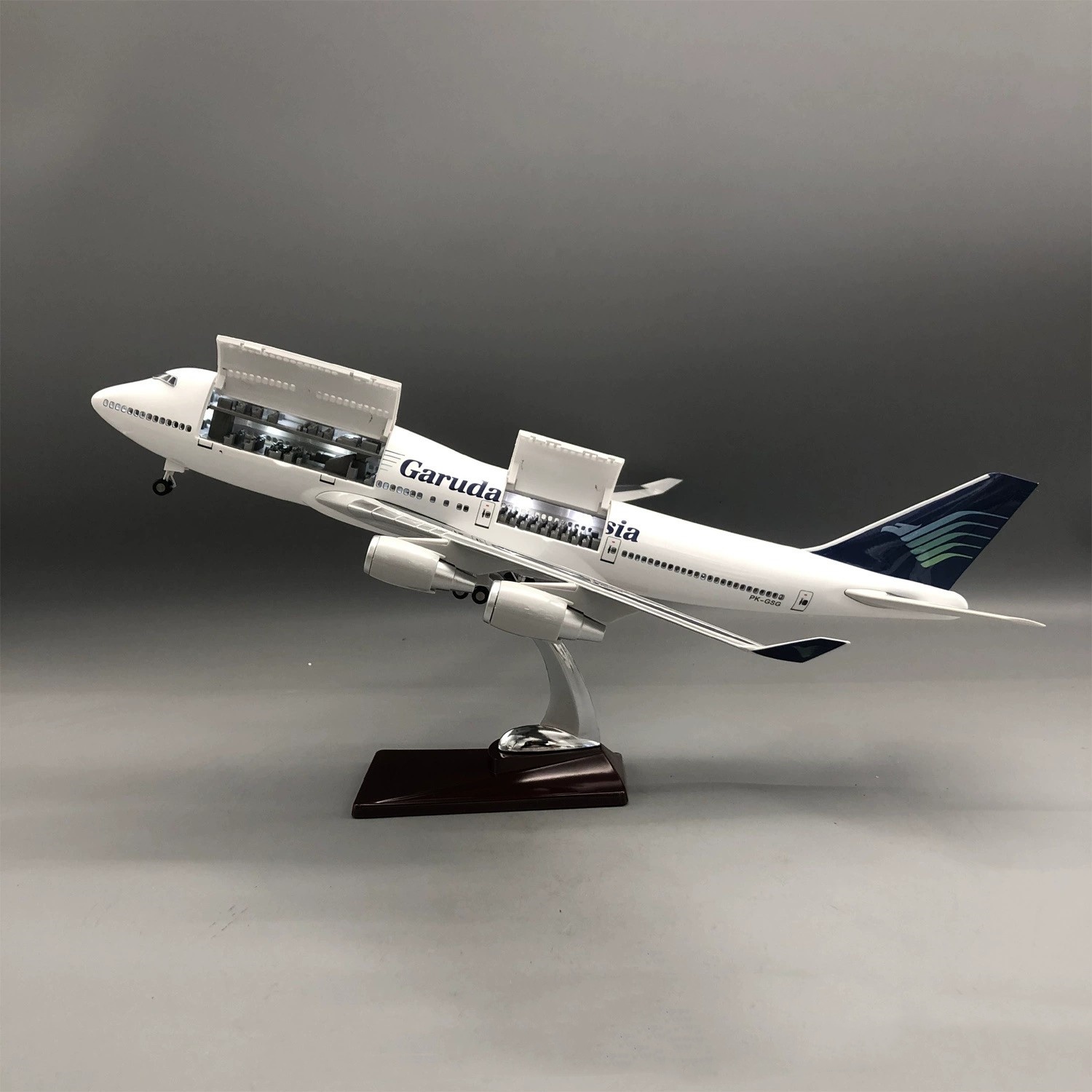 Model Kit Indonesia - Novo Kit de Modelo de Avião