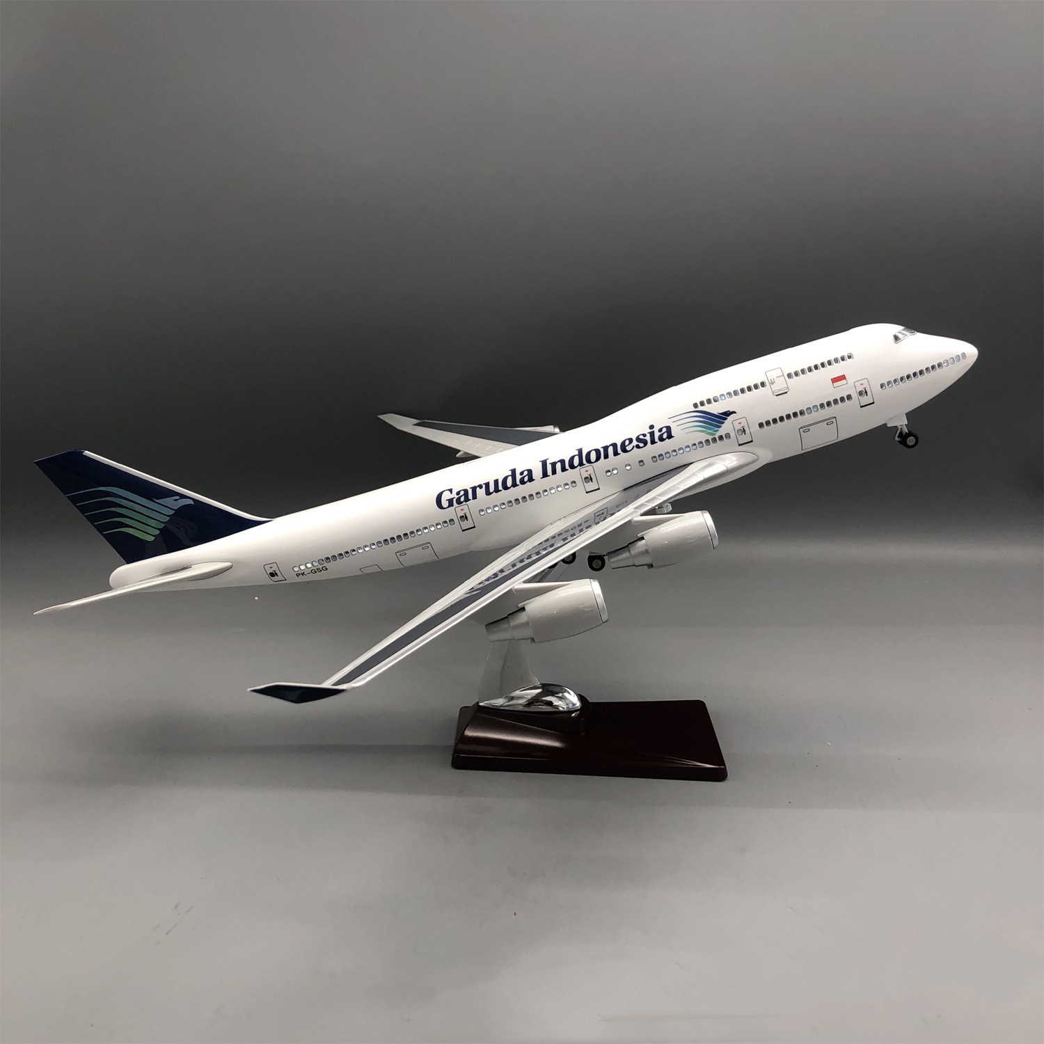 Model Kit Indonesia - Modelo de Avião em Resina Diecast