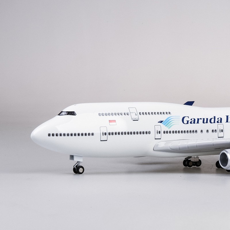 Modelo de Avião Garuda Indones - Model Kit Indonesia avaliação e preço