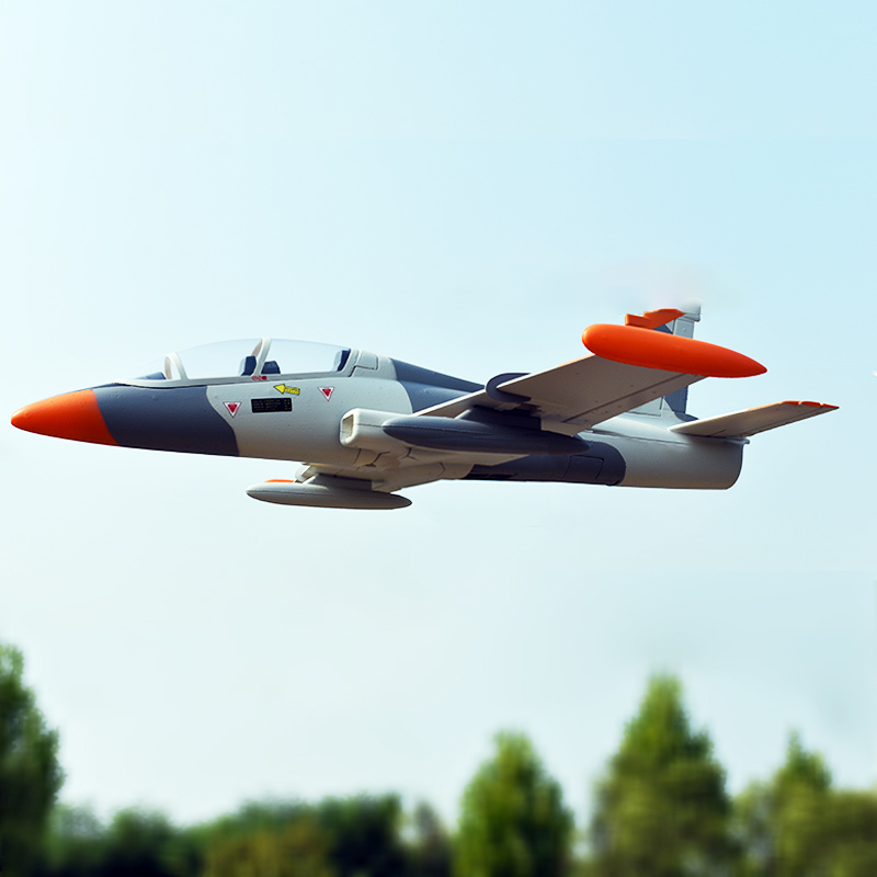 Modelo de aeronave de controle - Model Kit Expert avaliação e preço