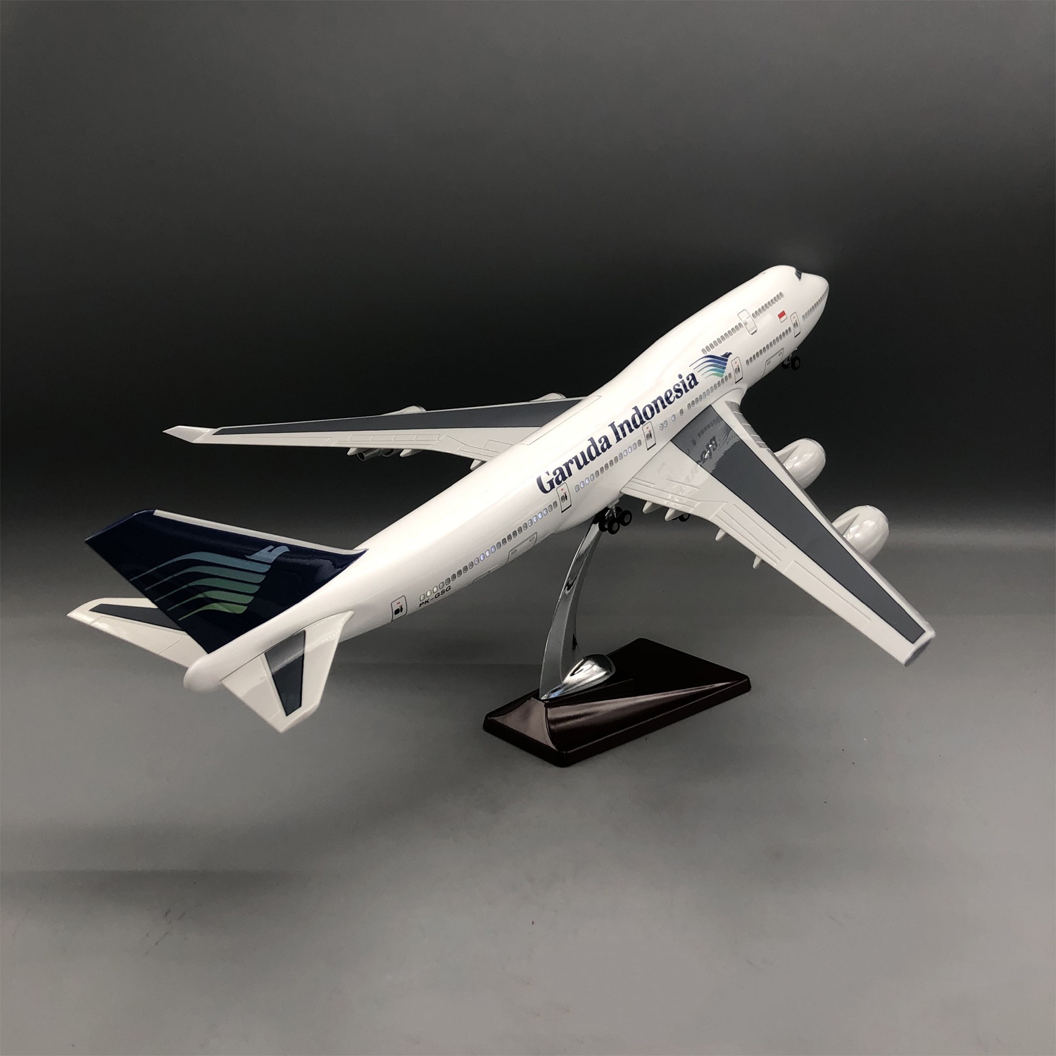 Modelo de Avião em Resina Diec - Model Kit Indonesia avaliação e preço